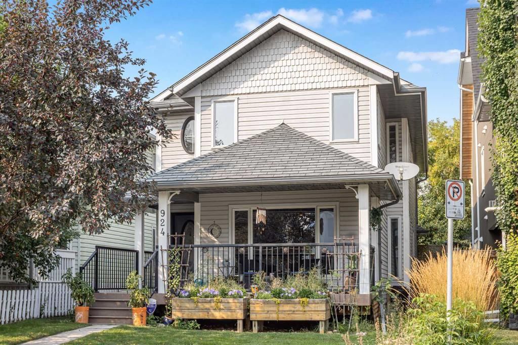 924 19 Avenue NW, Calgary — main listing photo