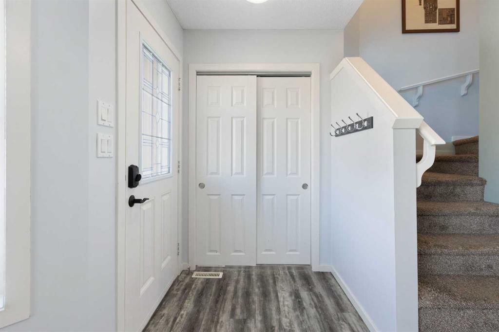 186 Citadel Acres Close NW, Calgary — photo 2 of 44