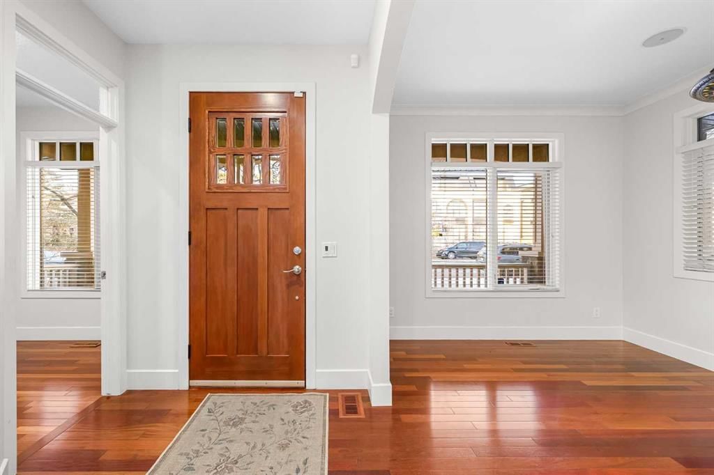 2035 Bowness Road NW, Calgary — photo 4 of 50