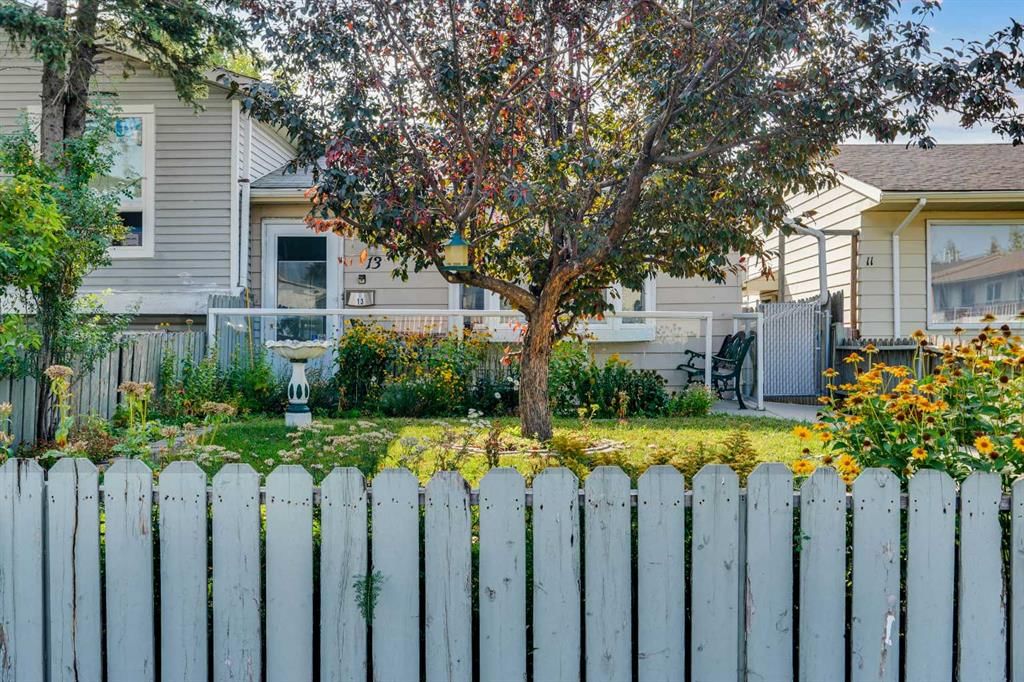 13 Falworth Way NE, Calgary — photo 2 of 42