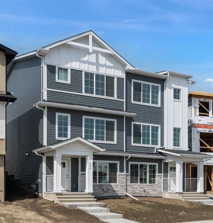 434 Carringvue Grove NW, Calgary — main listing photo