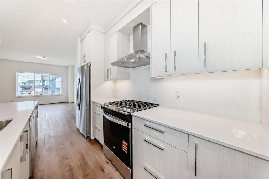 434 Carringvue Grove NW, Calgary — photo 3 of 18