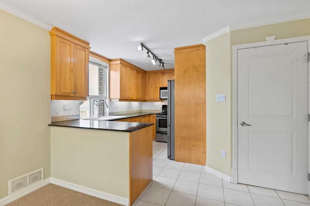 406, 4555 Varsity Lane NW, Calgary — photo 5 of 50