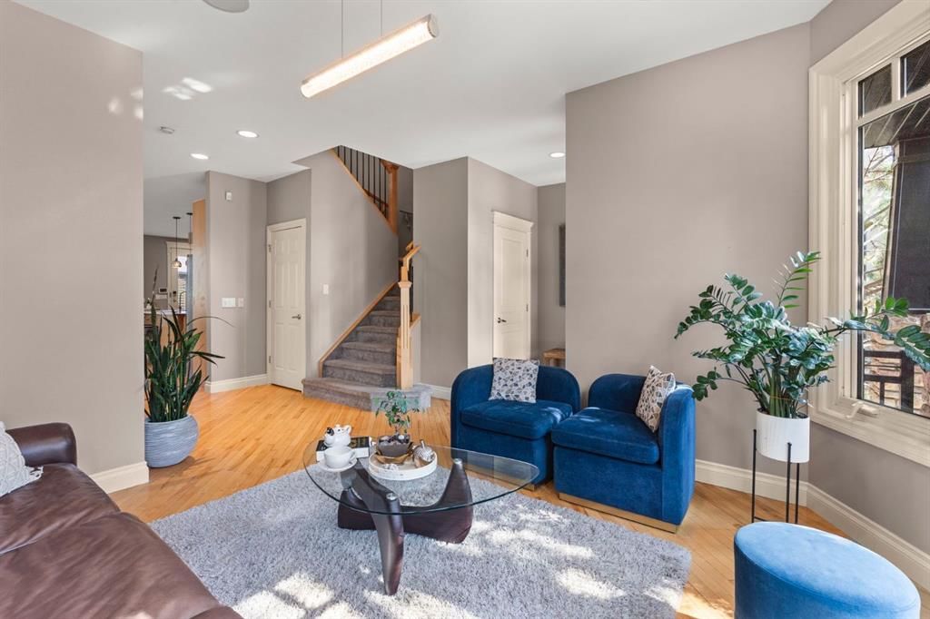904 23 Avenue NW, Calgary — photo 4 of 39