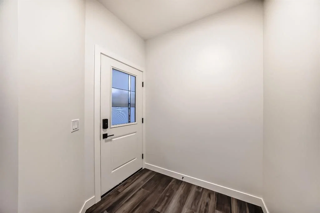 20 Lewiston View NE, Calgary — photo 4 of 50
