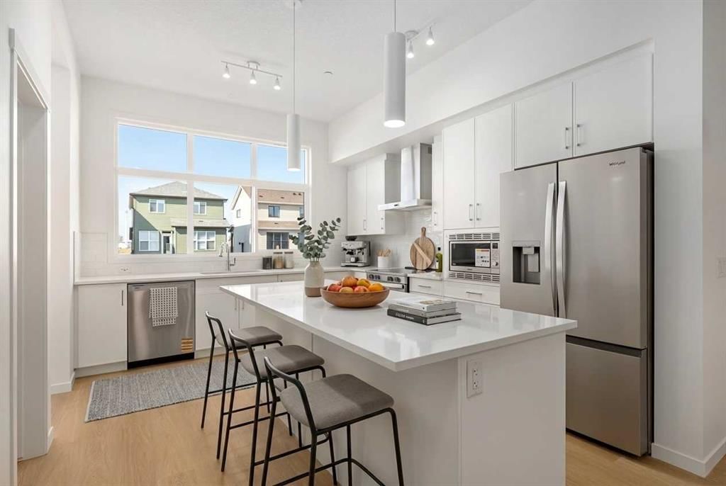 449 Hotchkiss Drive SE, Calgary — photo 4 of 41