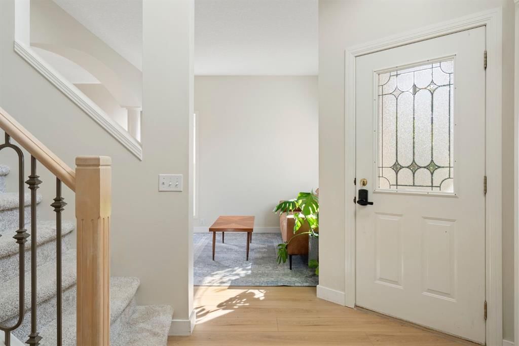 101 Mt Douglas Place SE, Calgary — photo 3 of 42