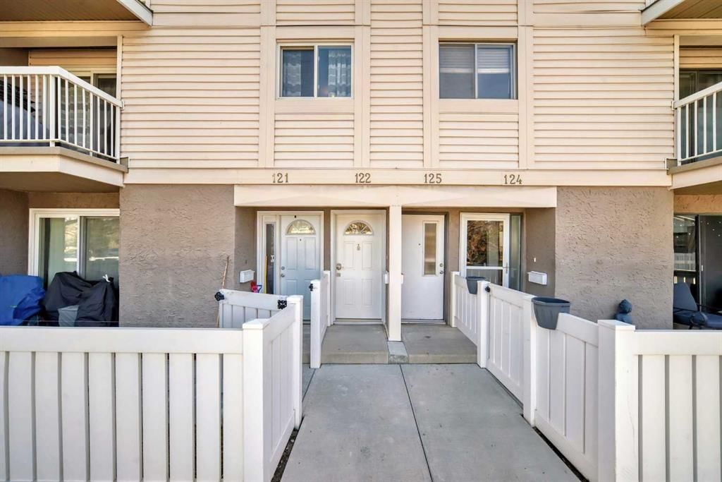 122, 3015 51 Street SW, Calgary — photo 5 of 38