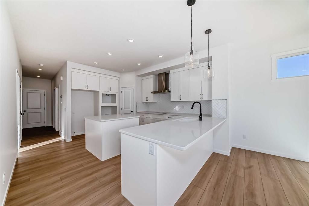 122 Walgrove Bay SE, Calgary — photo 3 of 47