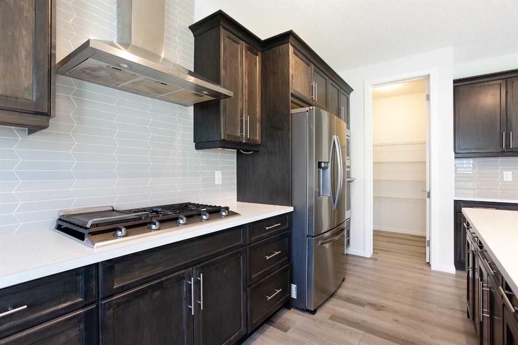 149 Yorkville Street SW, Calgary — photo 5 of 34
