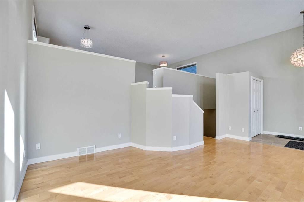 307 Arbour Grove Close NW, Calgary — photo 5 of 41