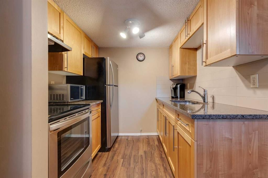 116, 1055 72 Avenue NW, Calgary — photo 3 of 32