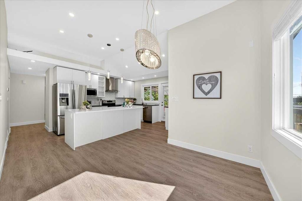 4828 Nelson Road NW, Calgary — photo 5 of 41
