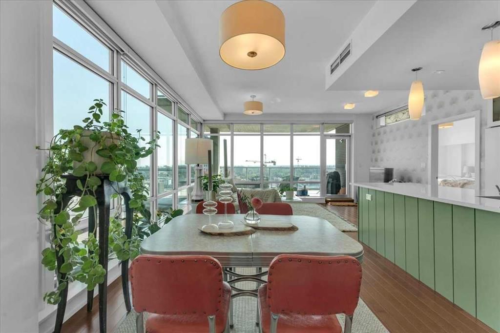 1705, 530 12 Avenue SW, Calgary — main listing photo