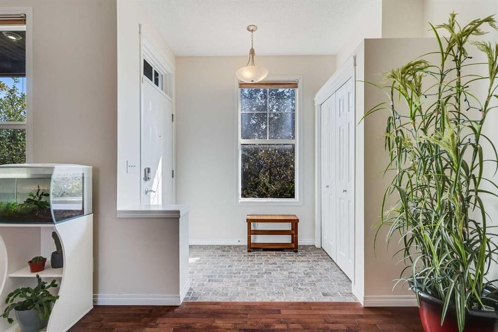 2066 New Brighton Gardens SE, Calgary — photo 3 of 35