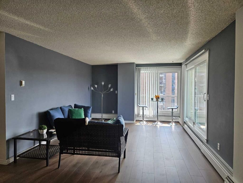 704, 1334 12 Avenue SW, Calgary — photo 3 of 25