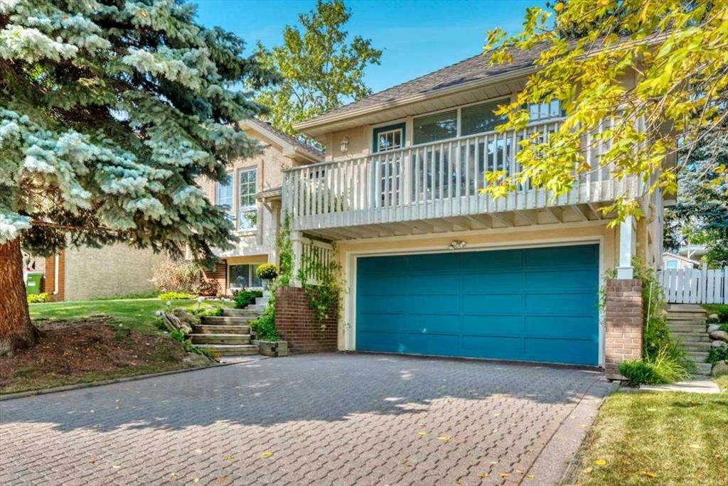 488 Strathcona Drive SW, Calgary — main listing photo