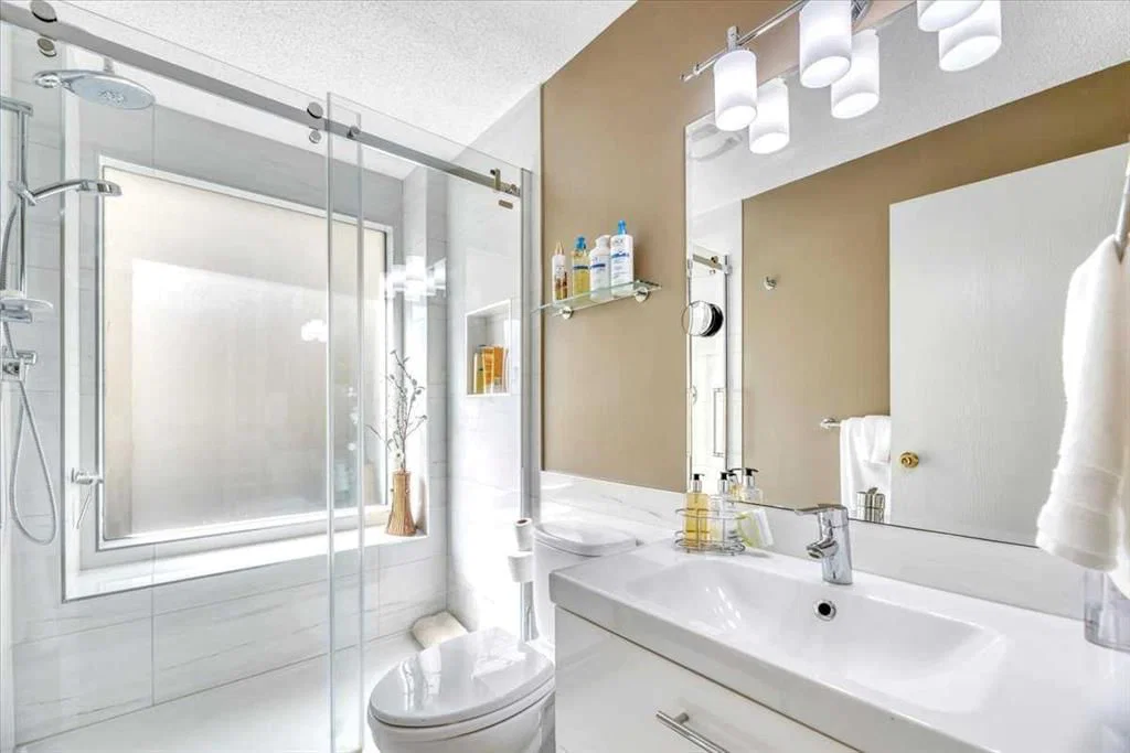 488 Strathcona Drive SW, Calgary — photo 5 of 50
