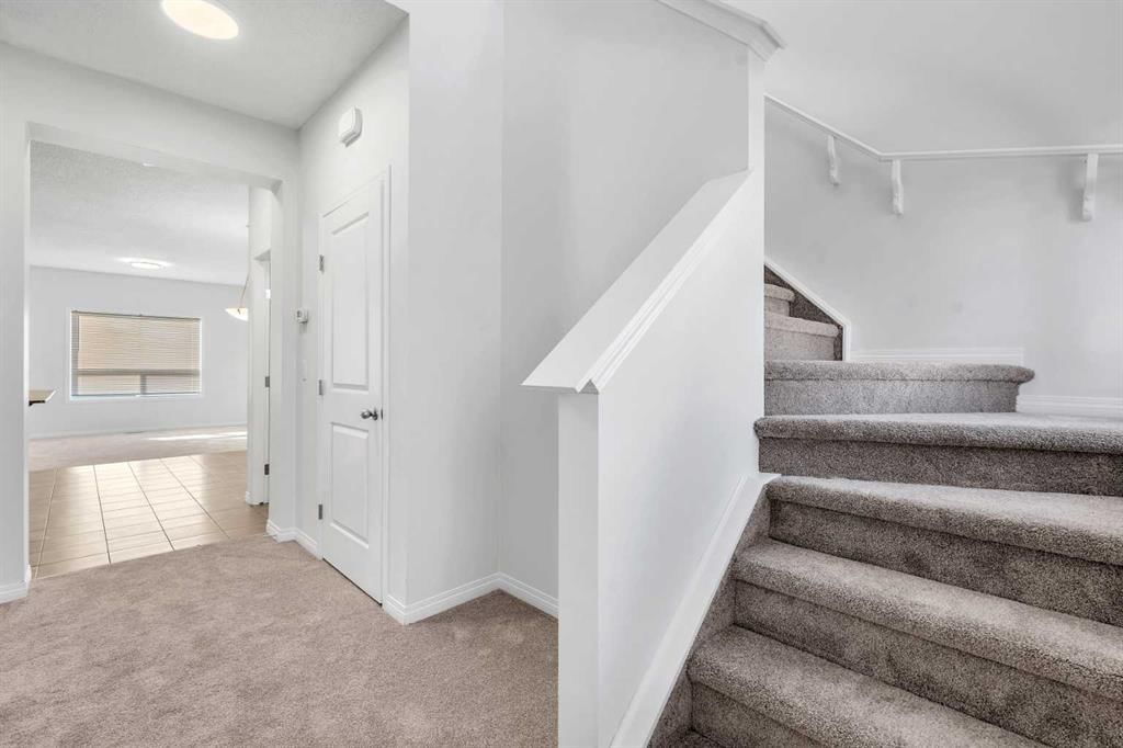 176 Skyview Point Road NE, Calgary — photo 3 of 49