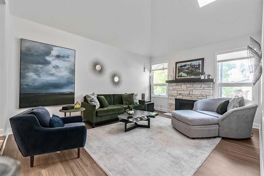 108 Canterville Road SW, Calgary — photo 4 of 39
