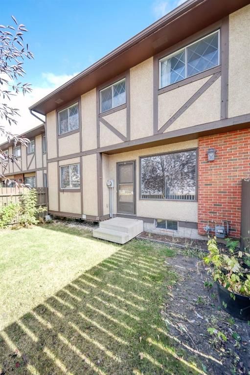 7, 175 Manora Place NE, Calgary — photo 3 of 38