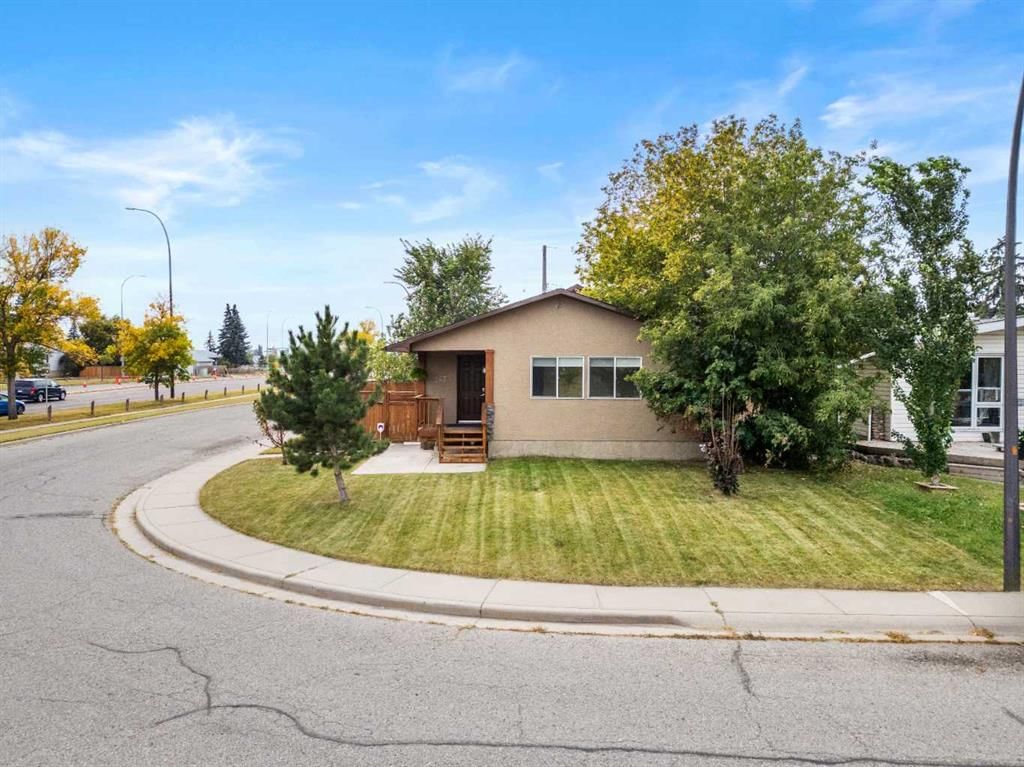 247 Dover Ridge Close SE, Calgary — photo 3 of 50