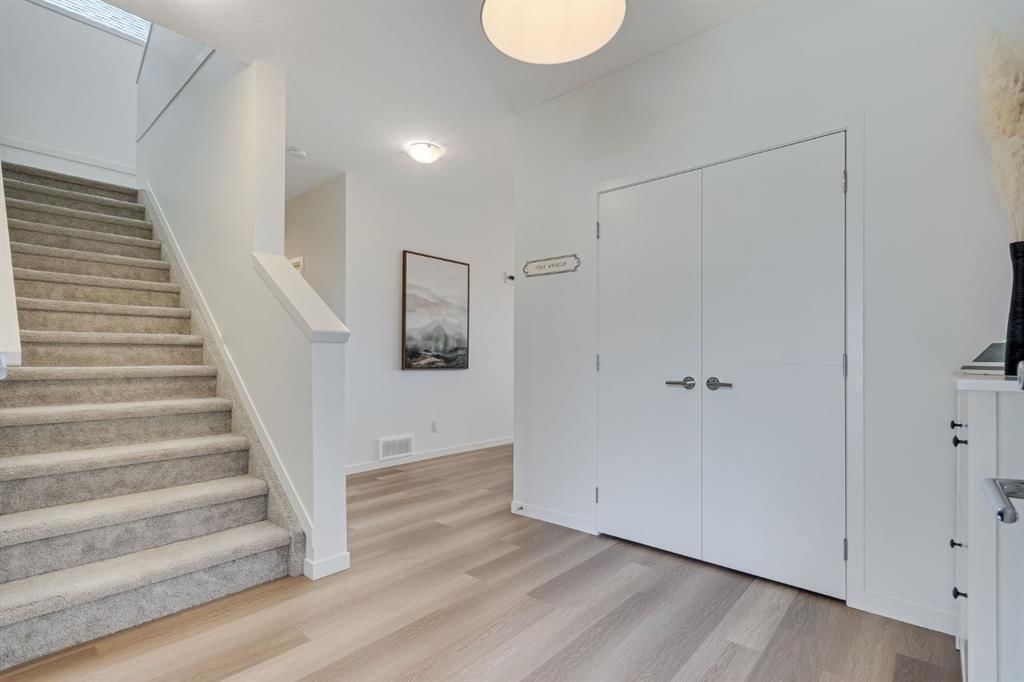 245 Copperhead Way SE, Calgary — photo 3 of 49