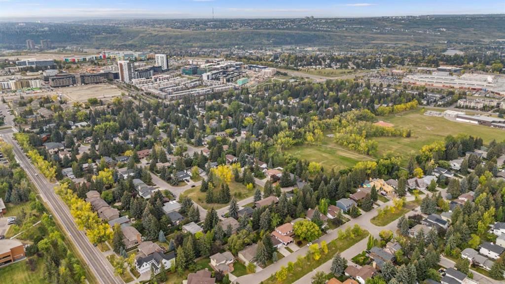 10 Varsville Place NW, Calgary — photo 5 of 45