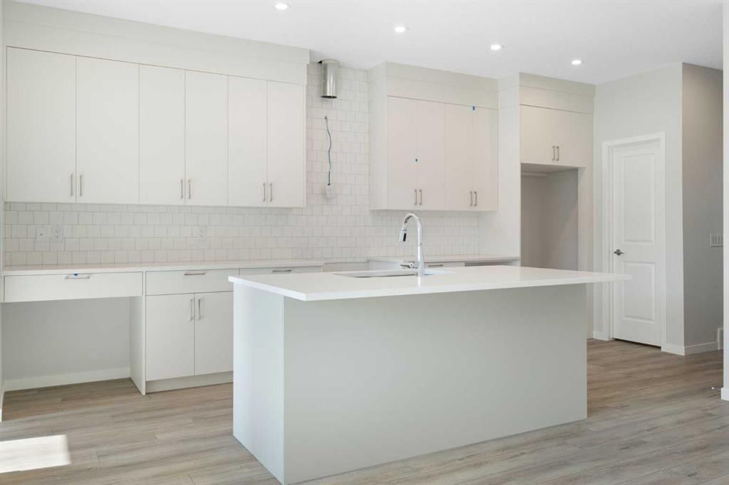 34 Herron Common NE, Calgary — photo 2 of 46