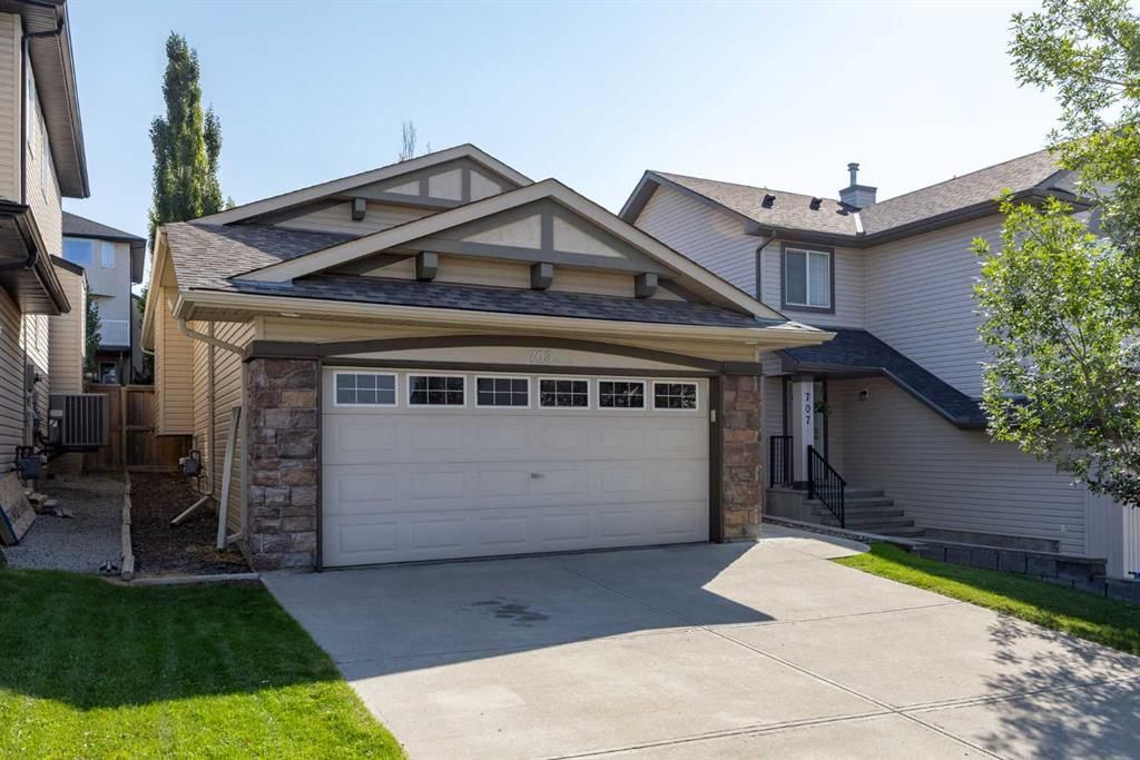 703 Tuscany Drive NW, Calgary — photo 2 of 35