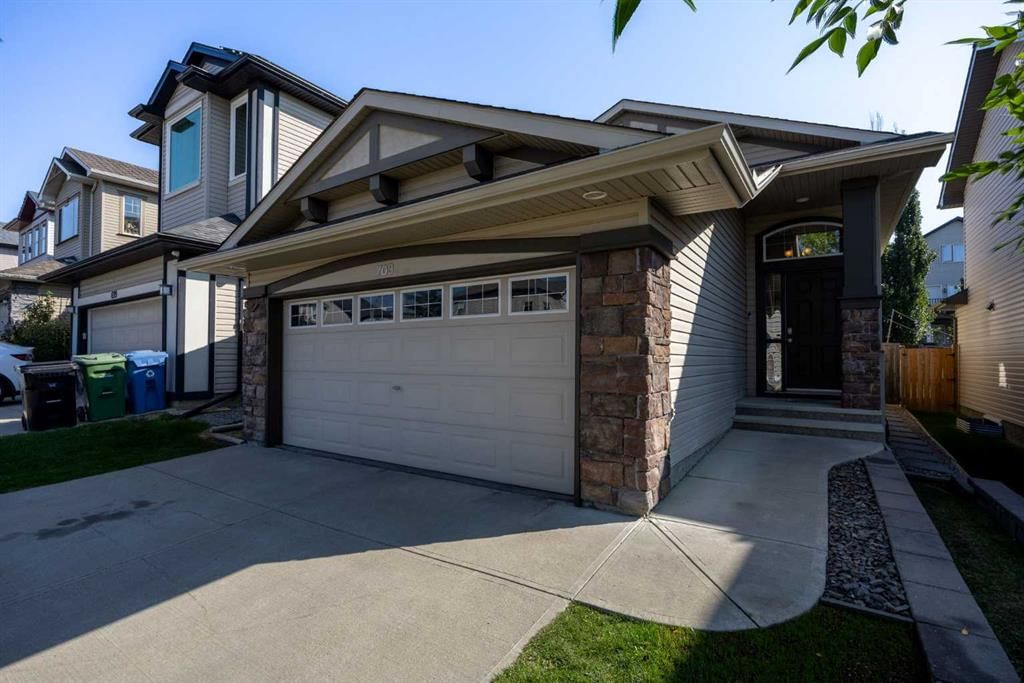 703 Tuscany Drive NW, Calgary — photo 3 of 35