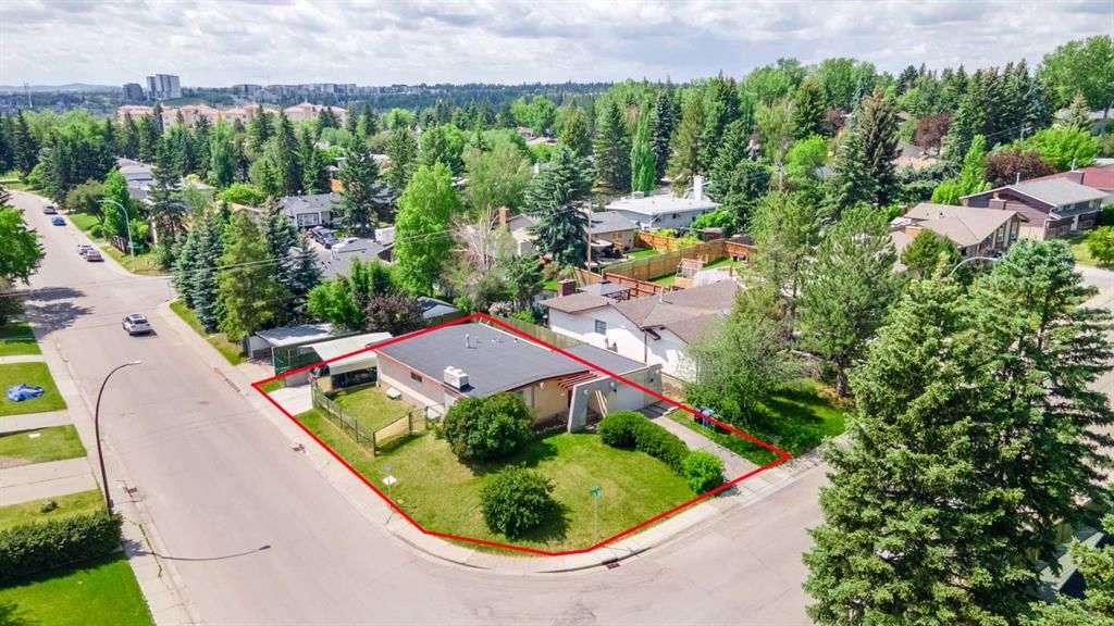 703 130 Avenue SW, Calgary — photo 2 of 50