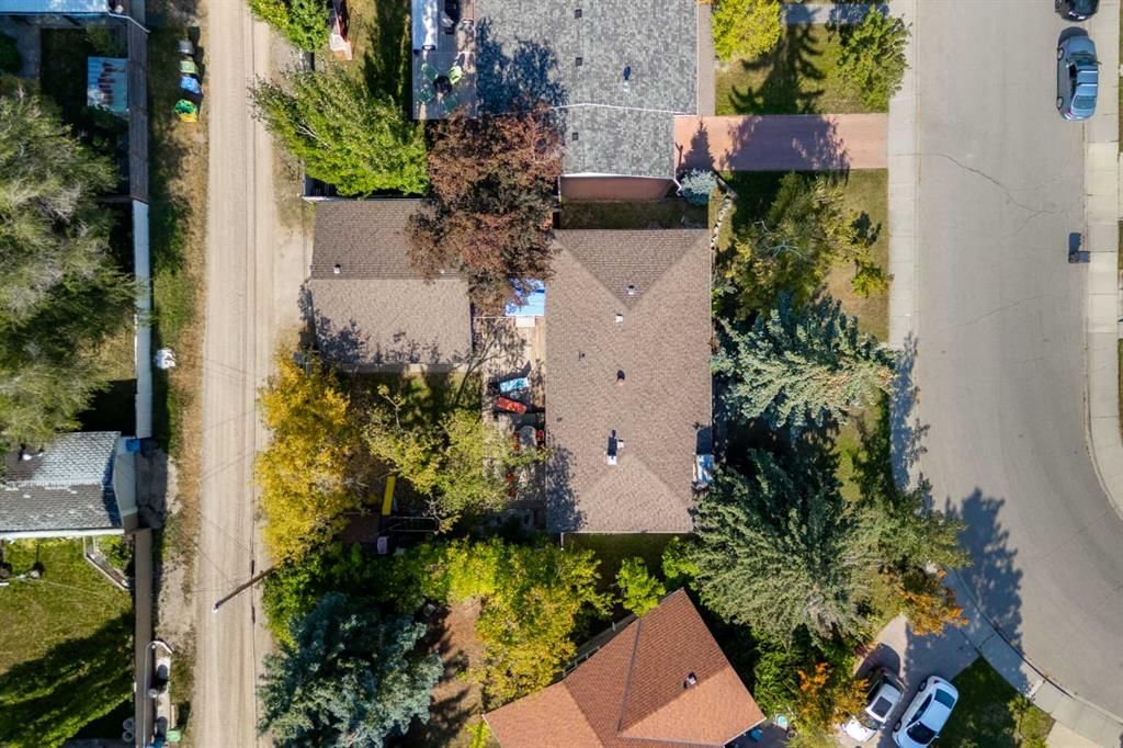 151 Waterloo Drive SW, Calgary — photo 3 of 45