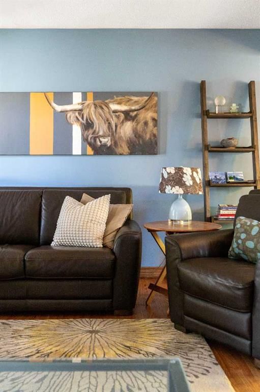 151 Waterloo Drive SW, Calgary — photo 5 of 45