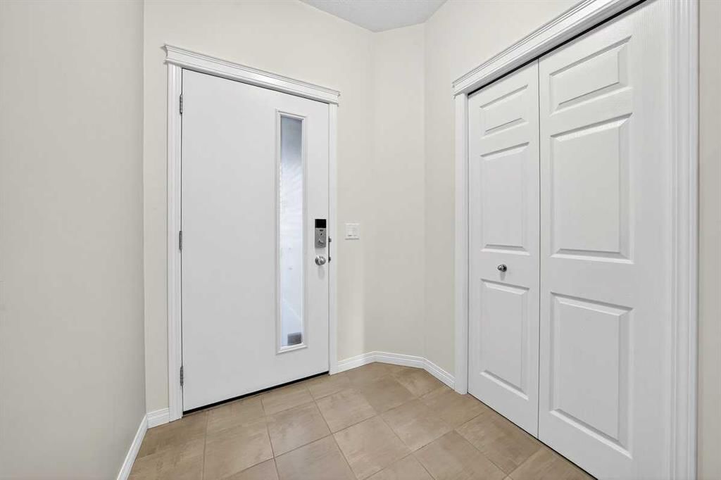 98 Walgrove Green SE, Calgary — photo 4 of 47
