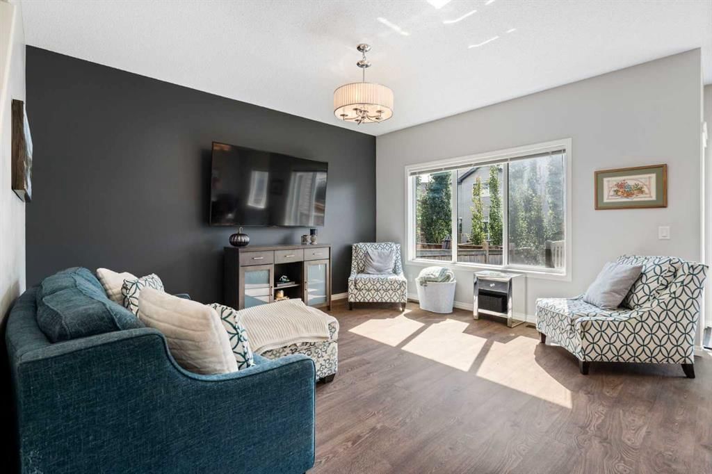 77 Copperpond Street SE, Calgary — photo 4 of 41