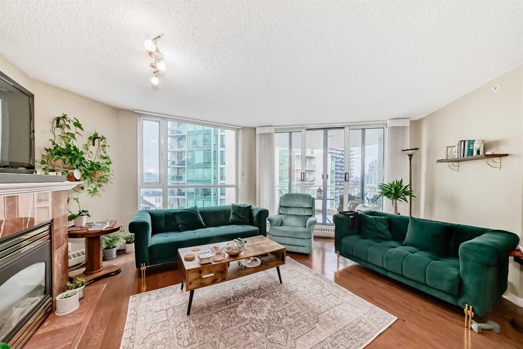 801, 804 3 Avenue SW, Calgary — photo 5 of 21