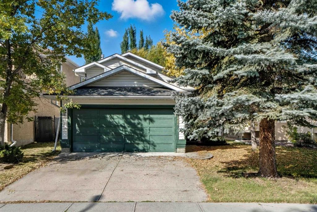 447 Shawbrooke Circle SW, Calgary — photo 2 of 24