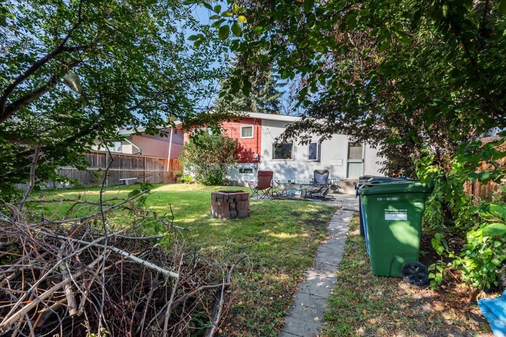 9716 2 Street SE, Calgary — photo 5 of 15