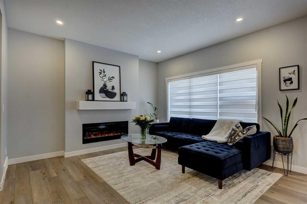 878 Bluerock Way SW, Calgary — photo 3 of 39
