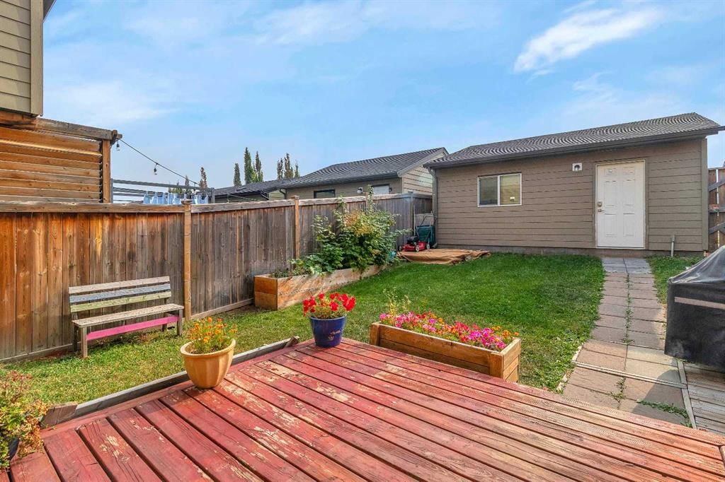 81 Walden Drive SE, Calgary — photo 3 of 40