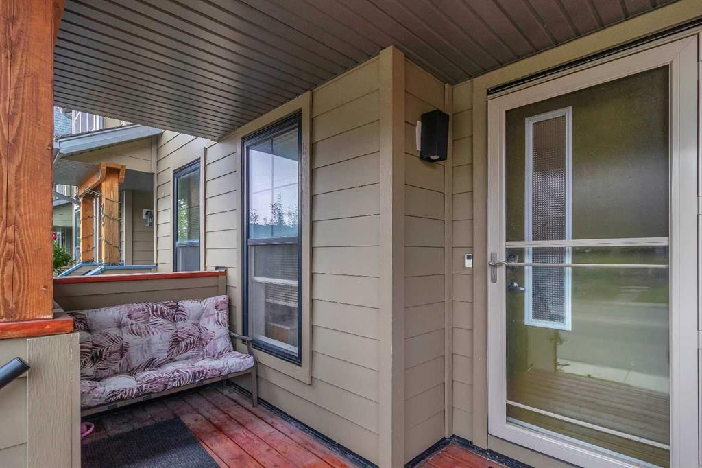 81 Walden Drive SE, Calgary — photo 4 of 40