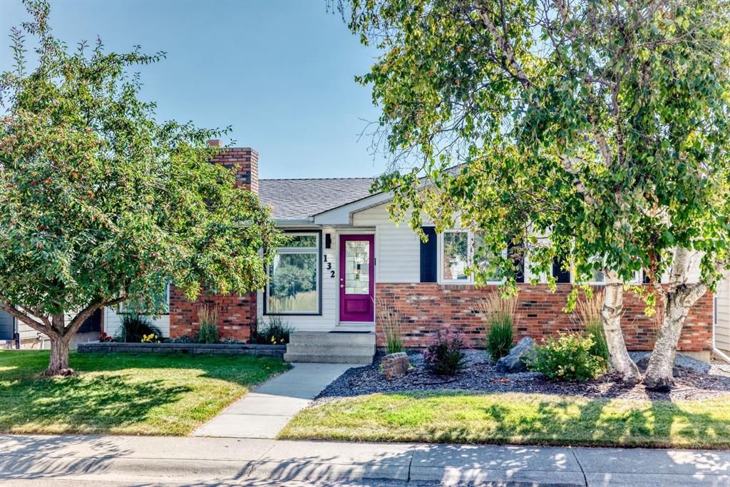 132 Silver Ridge Rise NW, Calgary — main listing photo