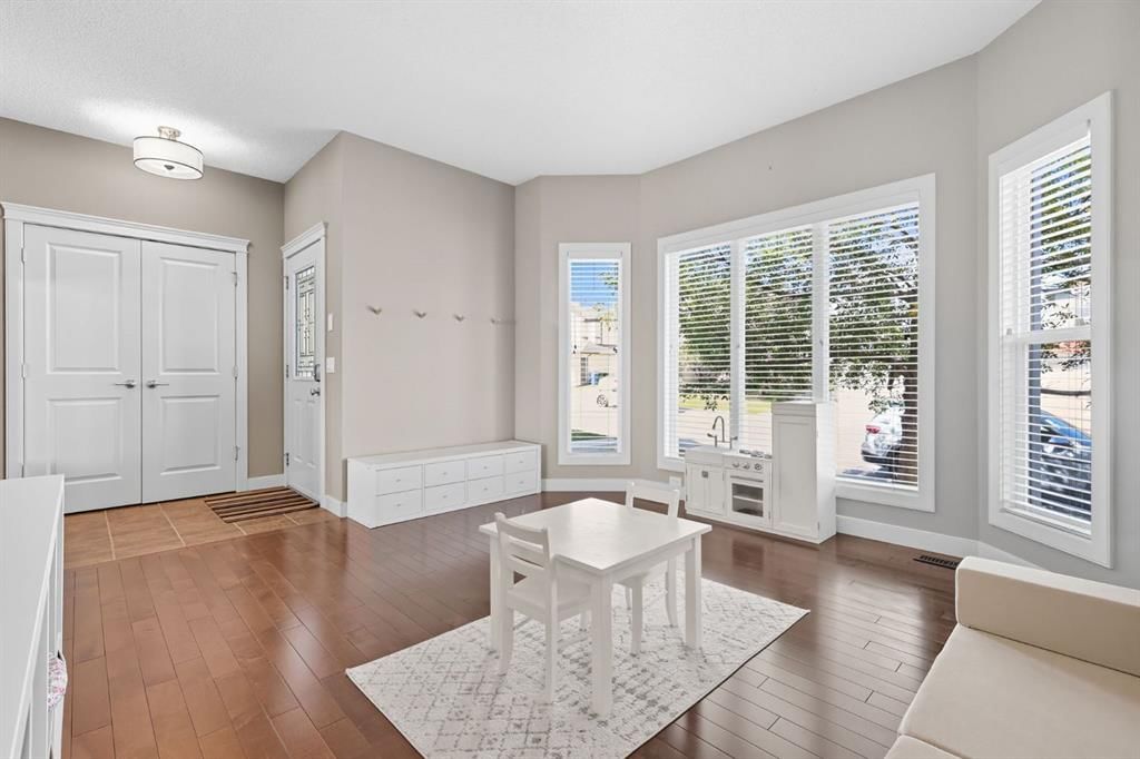 127 Sage Hill Way NW, Calgary — photo 5 of 42