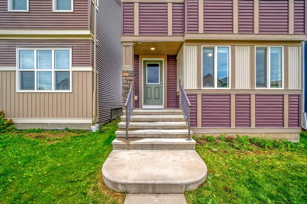 35 Savanna Parade NE, Calgary — photo 3 of 27
