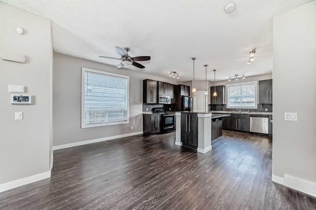 11 Skyview Springs Manor NE, Calgary — photo 4 of 44