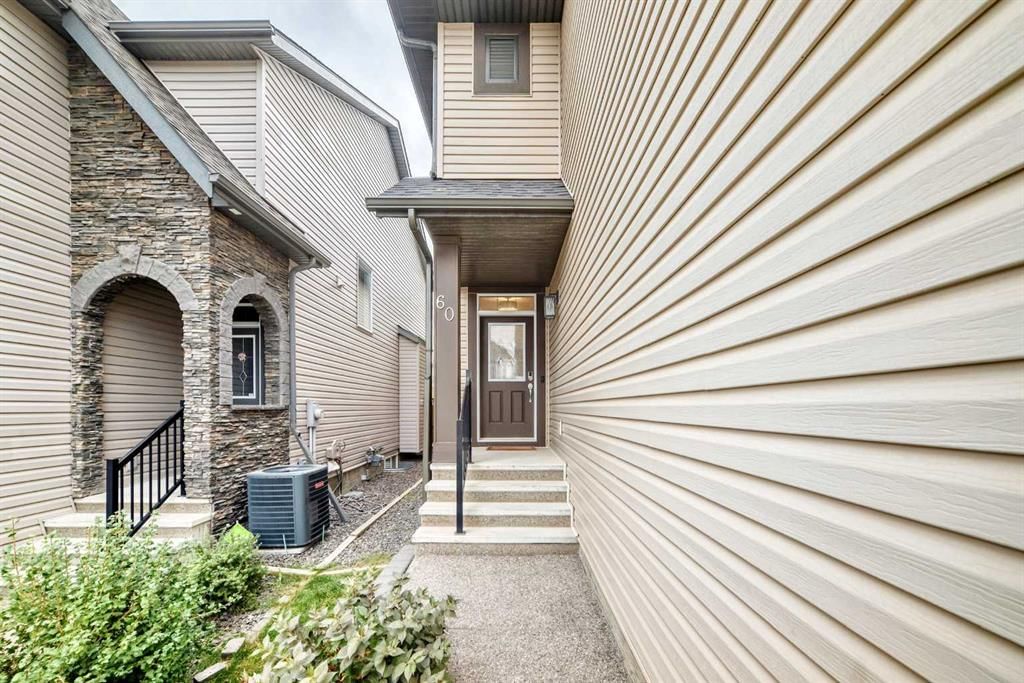 60 Sage Berry Road NW, Calgary — photo 2 of 44