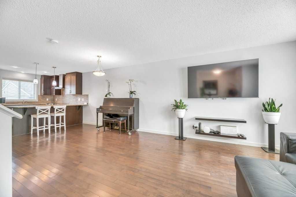4040 New Brighton Grove SE, Calgary — photo 5 of 42