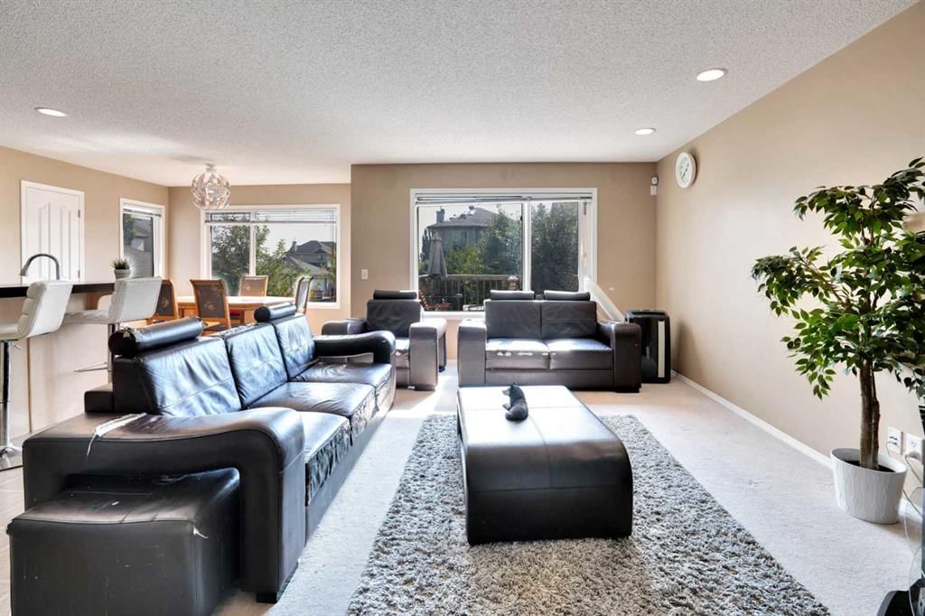 228 Covehaven Terrace NE, Calgary — photo 4 of 50