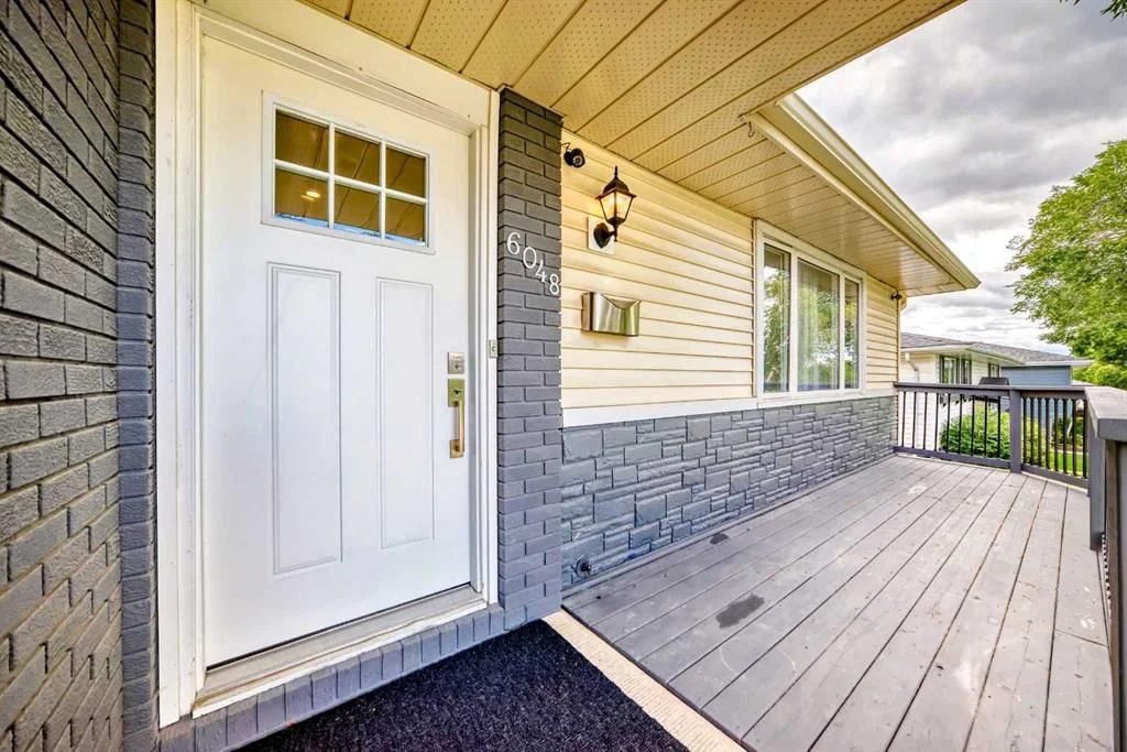6048 Dalgetty Drive NW, Calgary — photo 3 of 50